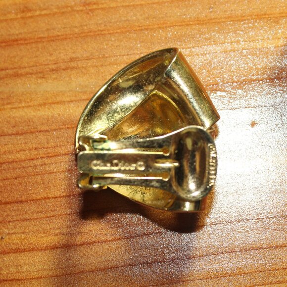 Auth Vintage Christian Dior Gold Tone Sculptural Fold Over Clip On Earrings - Picture 4 of 4